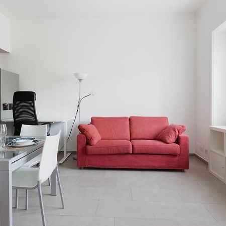 Apartament Cozy Apt With Balcony - Mm2 Sant'Agostino Mediolan Zewnętrze zdjęcie