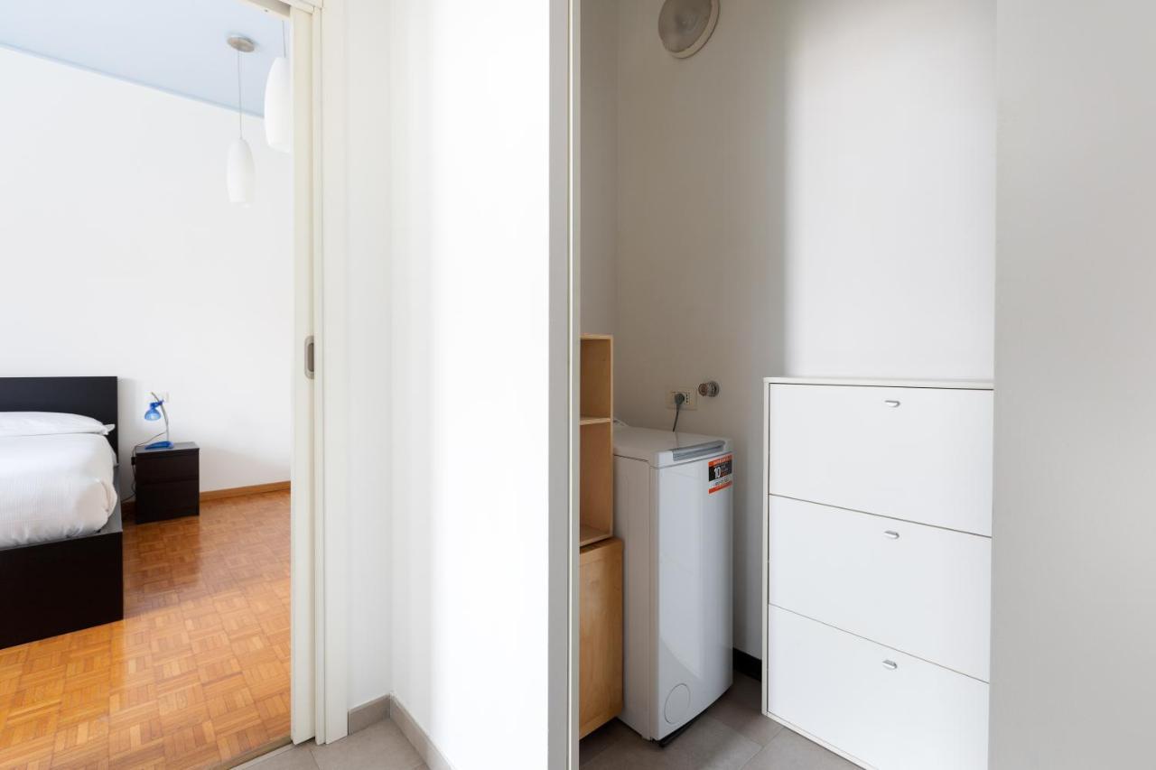 Apartament Cozy Apt With Balcony - Mm2 Sant'Agostino Mediolan Zewnętrze zdjęcie