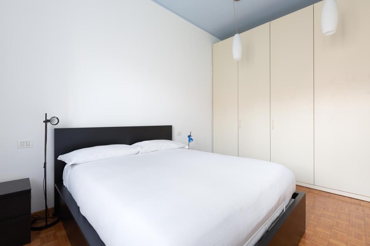 Apartament Cozy Apt With Balcony - Mm2 Sant'Agostino Mediolan Zewnętrze zdjęcie