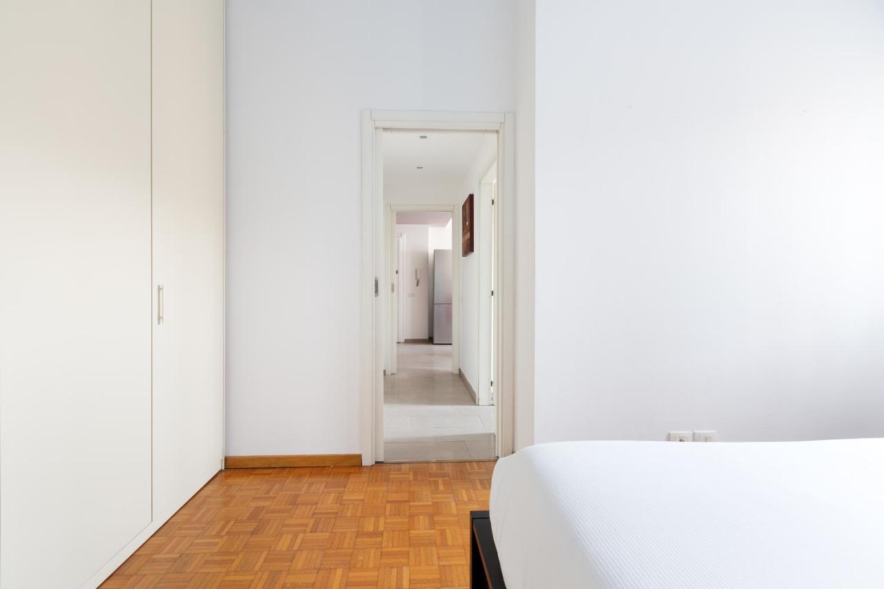 Apartament Cozy Apt With Balcony - Mm2 Sant'Agostino Mediolan Zewnętrze zdjęcie
